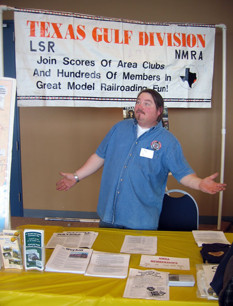 Ray Byer at the Division 8 table